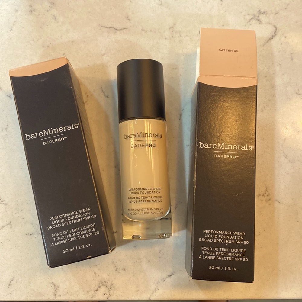 Bare minerals SATEEN 05 bare pro liquid